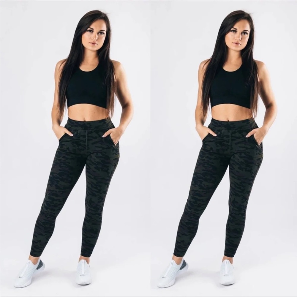 Alphalete black camo premium jogger
